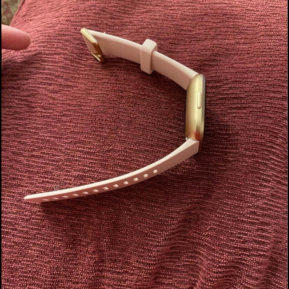 FITBIT - Picture 2 of 4